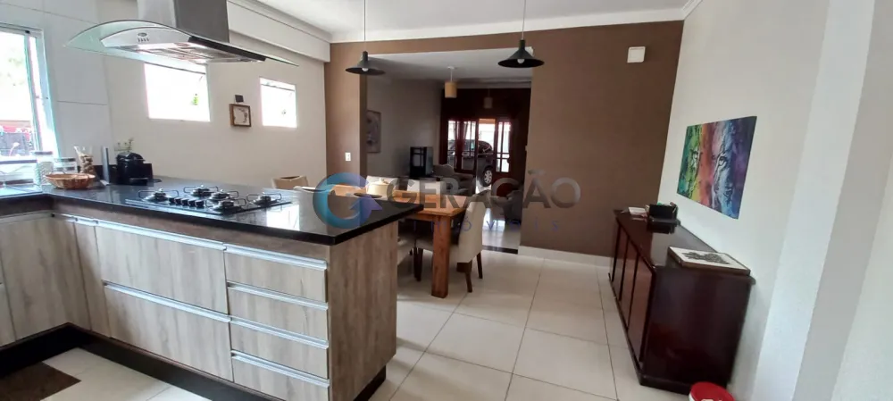 Comprar Casa / Padr&atilde;o em S&atilde;o Jos&eacute; dos Campos R$ 750.000,00 - Foto 2