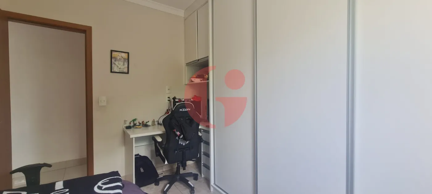 Comprar Casa / Padr&atilde;o em S&atilde;o Jos&eacute; dos Campos R$ 750.000,00 - Foto 10