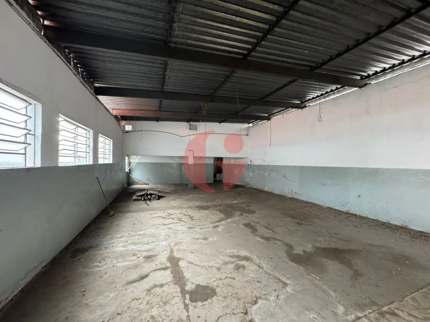Alugar Comercial / Galp&atilde;o em S&atilde;o Jos&eacute; dos Campos R$ 5.000,00 - Foto 4