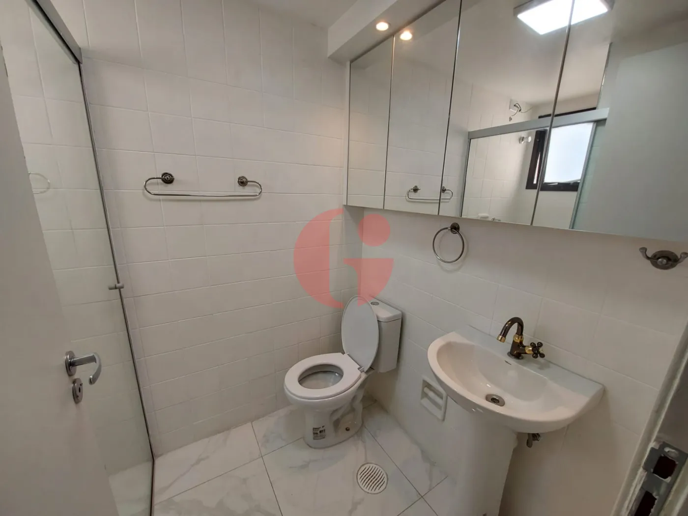 Alugar Apartamento / Padr&atilde;o em S&atilde;o Jos&eacute; dos Campos R$ 2.400,00 - Foto 9