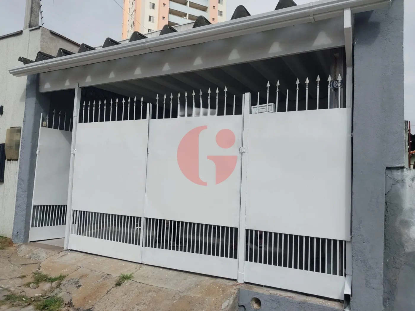 Alugar Casa / Padr&atilde;o em S&atilde;o Jos&eacute; dos Campos R$ 2.800,00 - Foto 1
